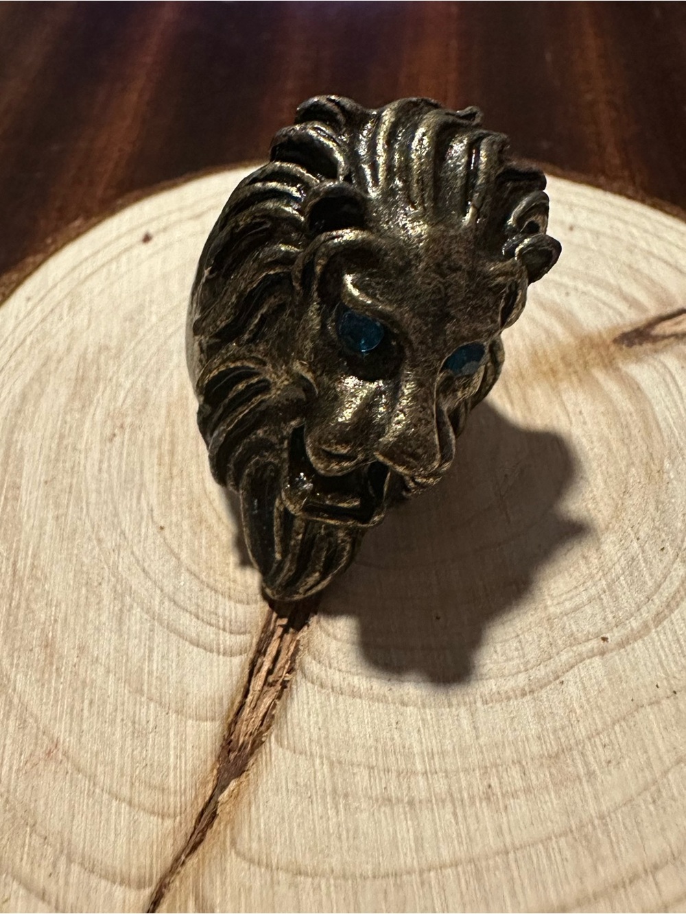 Bronze Tone Lion Head Ring with Rhinestone Blue Eyes Size 7
